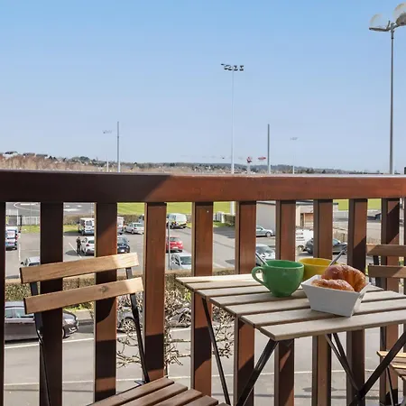 Le Carrousel Des Sports By Interhome Apartment *