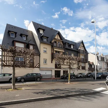 Apartment Le Carrousel Des Sports By Interhome *
